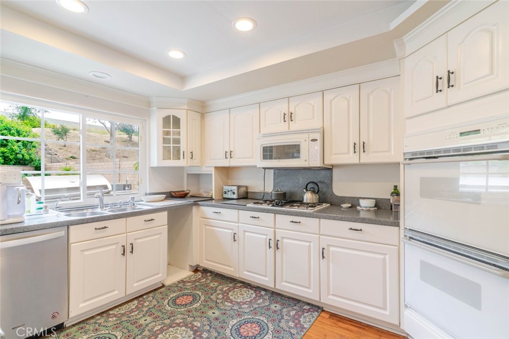 https://media.crmls.org/medias/ca5a739b-7151-4403-b1e9-5a09c5c65925.jpg?preset=X-Large