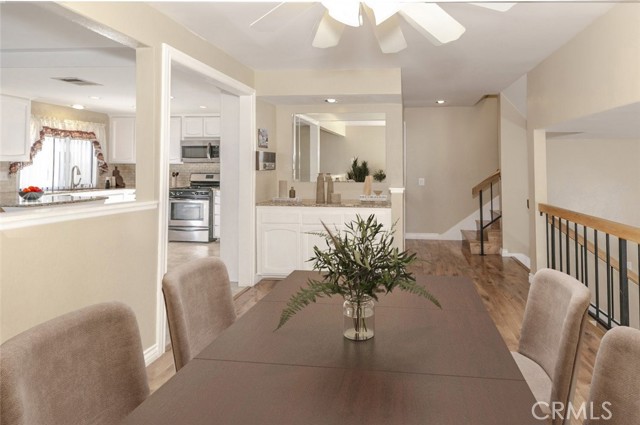 Detail Gallery Image 9 of 41 For 20737 Roscoe Bld #102,  Winnetka,  CA 91306 - 3 Beds | 3 Baths