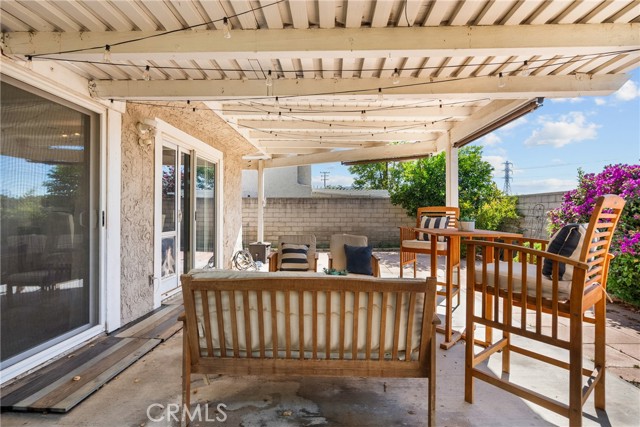 Detail Gallery Image 43 of 50 For 23121 Yvette Ln, Valencia,  CA 91355 - 3 Beds | 3 Baths