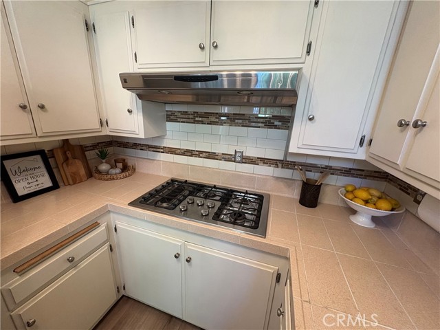 Image 6 of 26 For 4256 Kling Street