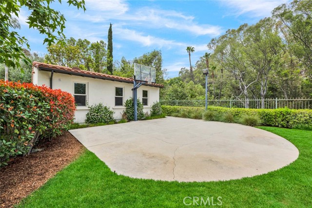 Image 29 of 42 For 10905 Silverado Terrace