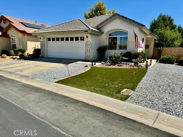 Detail Gallery Image 2 of 19 For 19613 Ironside Dr, Apple Valley,  CA 92308 - 2 Beds | 2 Baths