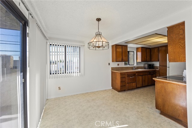 Detail Gallery Image 7 of 28 For 15000 Halldale Ave #101,  Gardena,  CA 90247 - 2 Beds | 2 Baths