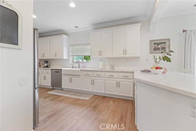 2802 Rindge Lane, Redondo Beach, California 90278, 4 Bedrooms Bedrooms, ,2 BathroomsBathrooms,Residential,Sold,Rindge,OC23113154