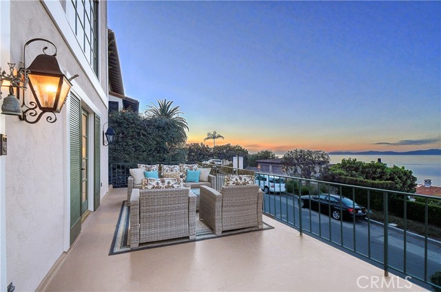 528 Via Almar, Palos Verdes Estates, California 90274, 4 Bedrooms Bedrooms, ,3 BathroomsBathrooms,Residential,Sold,Via Almar,PV22022011