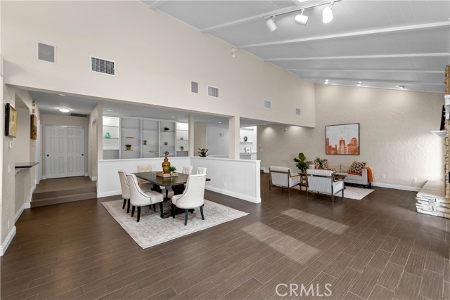 17849 Pebble Beach Drive, Victorville CA: https://media.crmls.org/medias/ca5e6b19-e22e-490d-b121-e0e047f8d7d6.jpg