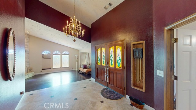 Detail Gallery Image 10 of 65 For 13889 Olathe Rd, Apple Valley,  CA 92307 - 5 Beds | 2/1 Baths