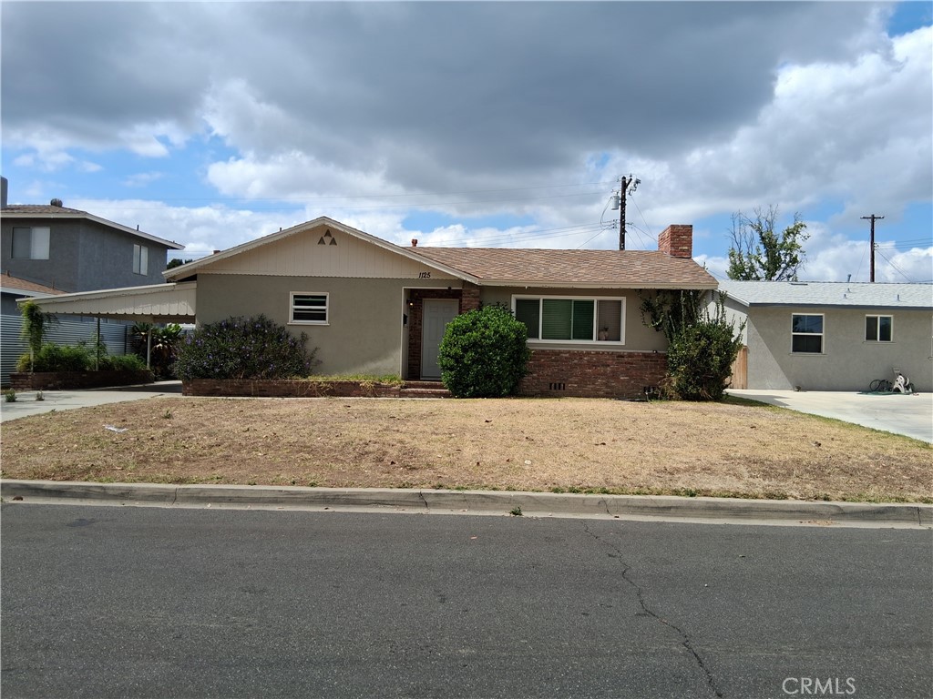 1125 E Thackery