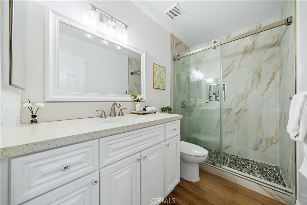 Ca5fa798 B195 41f8 81de A772714334af