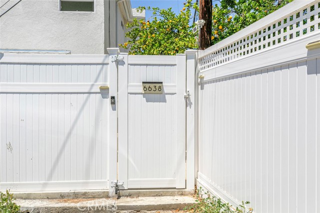6638 Lindley Avenue, Reseda CA: https://media.crmls.org/medias/ca60cf95-e710-468e-8679-527c67871038.jpg