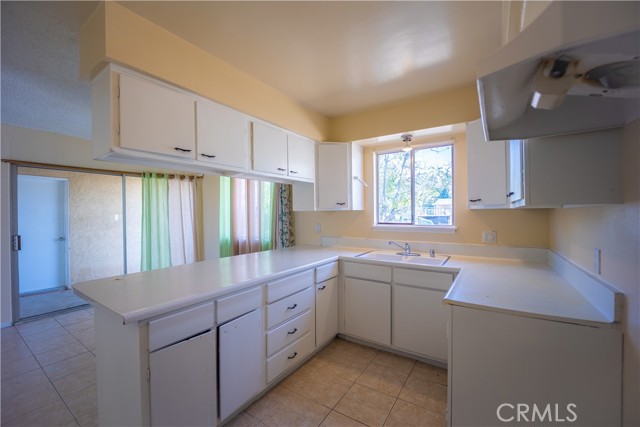 11002 Oakwood Avenue, Hesperia, CA, 92345 11002 Oakwood Avenue, Hesperia, CA, 92345