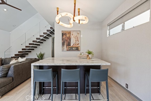 29 W Neapolitan Lane, Long Beach CA: https://media.crmls.org/medias/ca60f3c5-3ad6-4c11-a4c6-2087337242c1.jpg