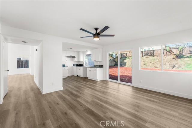 Detail Gallery Image 11 of 41 For 179 S Massachusetts, Lake Elsinore,  CA 92530 - 4 Beds | 3 Baths