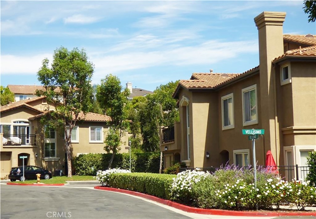 MLS #OC25244410 image #23