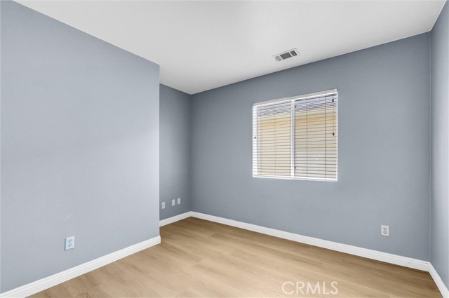 Detail Gallery Image 24 of 32 For 27231 Marisa Dr, Canyon Country,  CA 91387 - 4 Beds | 3 Baths
