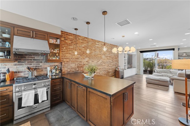 Detail Gallery Image 26 of 51 For 1530 Greenwich Way, Costa Mesa,  CA 92627 - 2 Beds | 3/1 Baths