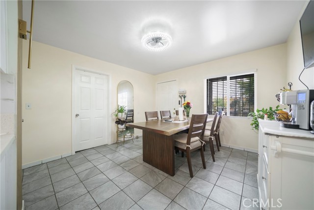 Detail Gallery Image 8 of 25 For 1522 W 58th Pl, Los Angeles,  CA 90047 - 3 Beds | 1 Baths