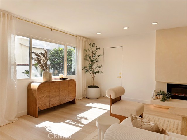 Image 10 of 50 For 2912 Hempstead Road