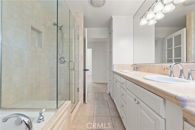 Detail Gallery Image 16 of 47 For 425 Calle De Castellana, Redondo Beach,  CA 90277 - 4 Beds | 2/1 Baths