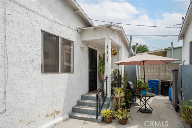 2719 Folsom Street, Los Angeles CA: https://media.crmls.org/medias/ca62511e-284b-402f-b7f1-65305ea0a7f9.jpg