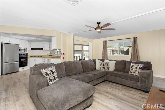 Detail Gallery Image 8 of 31 For 10622 Bryant, Yucaipa,  CA 92222 - 4 Beds | 2 Baths