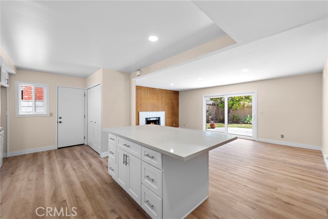 5852 Raphael Drive, Huntington Beach CA: https://media.crmls.org/medias/ca6356f4-f722-4cc1-82bf-829863bfda6c.jpg