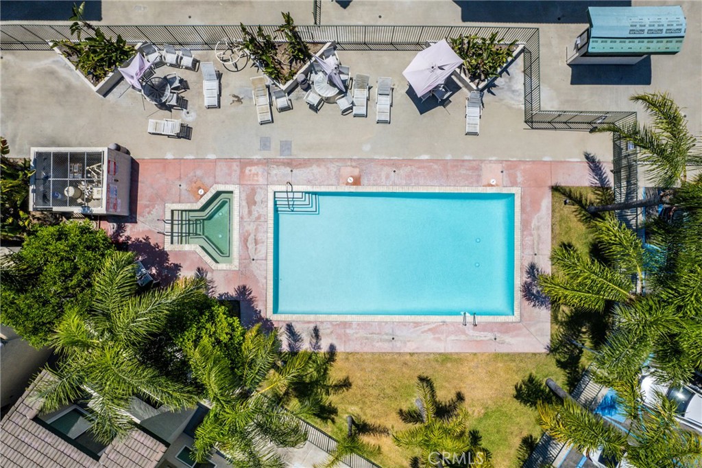 https://media.crmls.org/medias/ca641336-e636-41ed-9a74-2a2f05822a8c.jpg?preset=X-Large