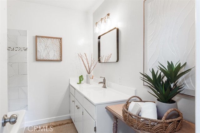 Detail Gallery Image 17 of 30 For 1951 Snowden Ave, Long Beach,  CA 90815 - 3 Beds | 2 Baths