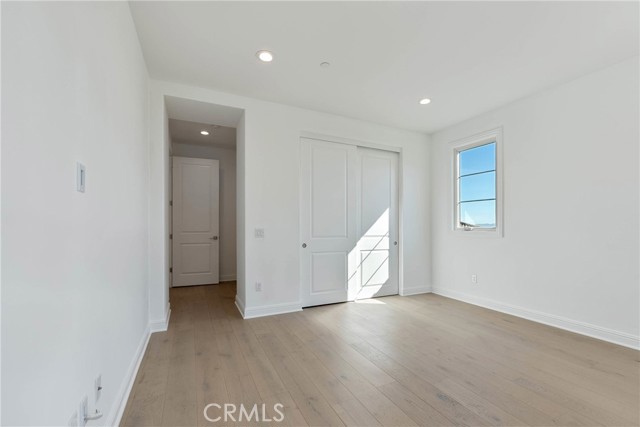 Image 19 of 66 For 20448 Liverpool Way