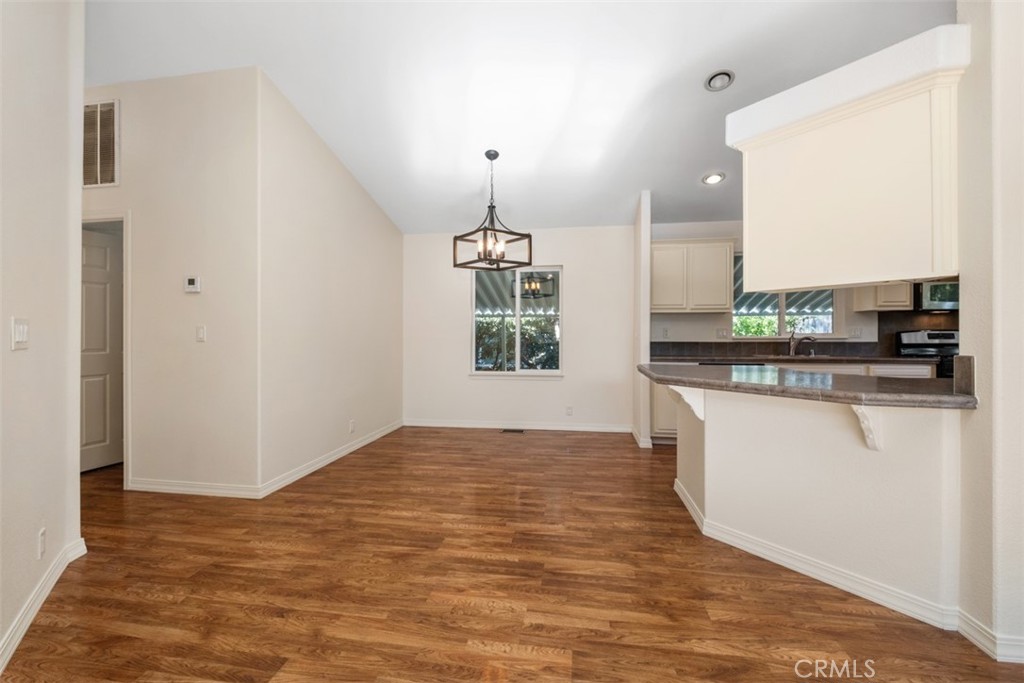 MLS #OC25252846 image #11