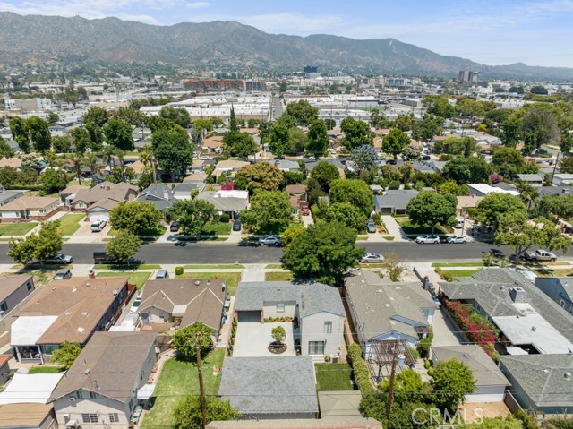 Detail Gallery Image 64 of 69 For 731 N Beachwood Dr, Burbank,  CA 91506 - 3 Beds | 2 Baths