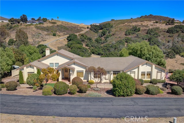 670 Highland Hills Road, Nipomo CA: https://media.crmls.org/medias/ca67a1d6-ca95-4090-a6fb-4e529ca63c95.jpg