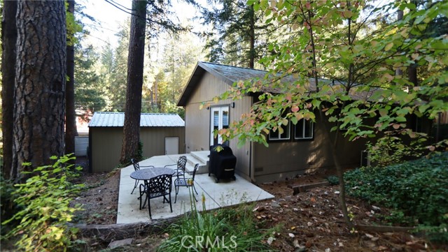 Detail Gallery Image 4 of 21 For 15815 Bottle Rock, Cobb,  CA 95426 - 2 Beds | 1 Baths