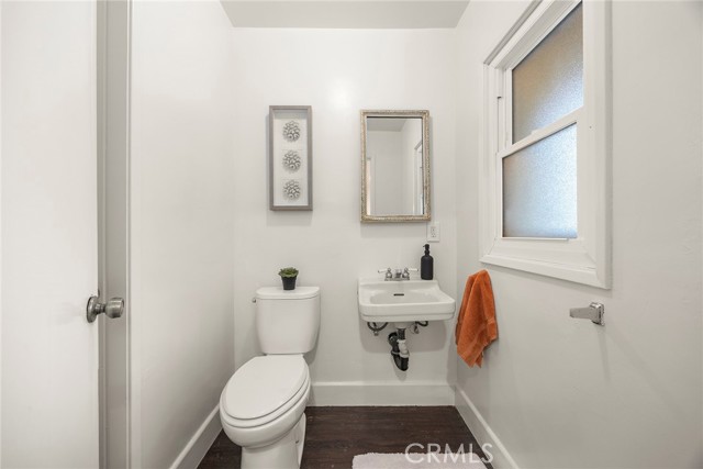 Detail Gallery Image 23 of 44 For 804 E Glenwood, Fullerton,  CA 92831 - 5 Beds | 3/1 Baths