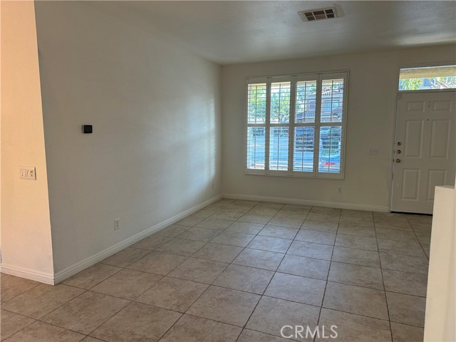 Detail Gallery Image 5 of 14 For 61 Calle De Los Ninos, Rancho Santa Margarita,  CA 92688 - 3 Beds | 2/1 Baths