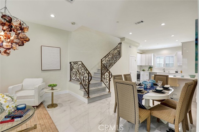 Detail Gallery Image 8 of 59 For 19002 Delaware St, Huntington Beach,  CA 92648 - 6 Beds | 5/1 Baths