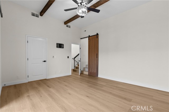 Detail Gallery Image 27 of 45 For 18417 Collins St #D,  Tarzana,  CA 91356 - 3 Beds | 2/1 Baths