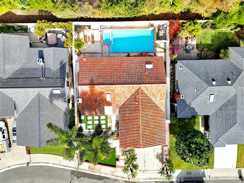 https://media.crmls.org/medias/ca6960e5-beb8-4322-9b4b-fc7c6913ba4f.jpg?preset=X-Large