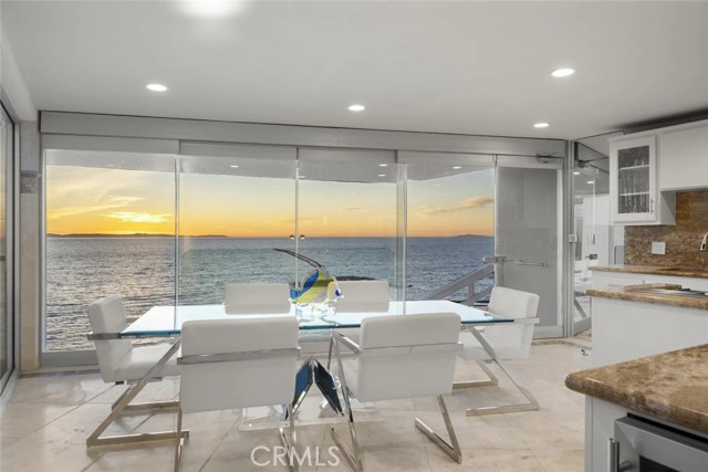 Detail Gallery Image 17 of 74 For 31877 Circle Drive, Laguna Beach,  CA 92651 - 3 Beds | 2 Baths