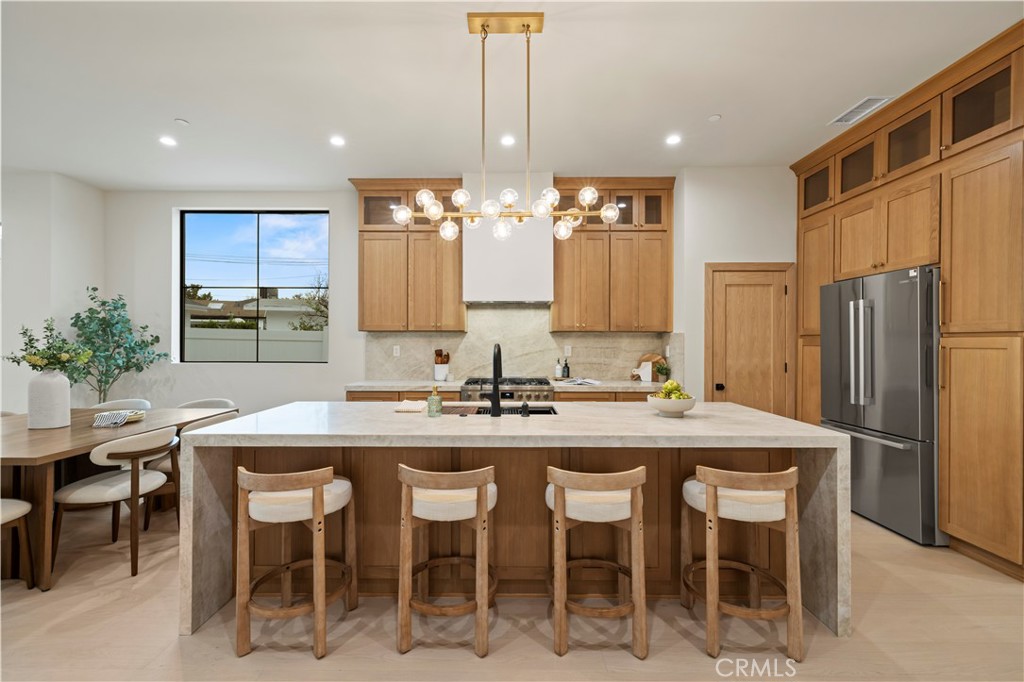 MLS #SR25255384 image #1