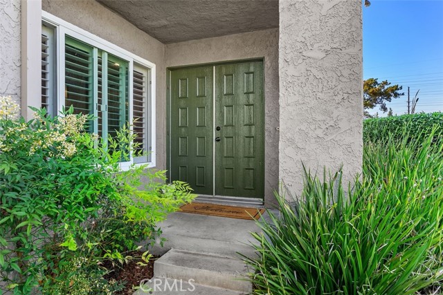 Detail Gallery Image 2 of 40 For 20001 Village Green Dr, Lakewood,  CA 90715 - 4 Beds | 2/1 Baths