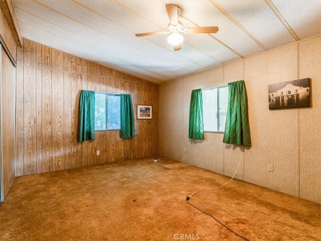 https://media.crmls.org/medias/ca6b73cc-3020-4f77-824e-dc4d0910e323.jpg?preset=X-Large