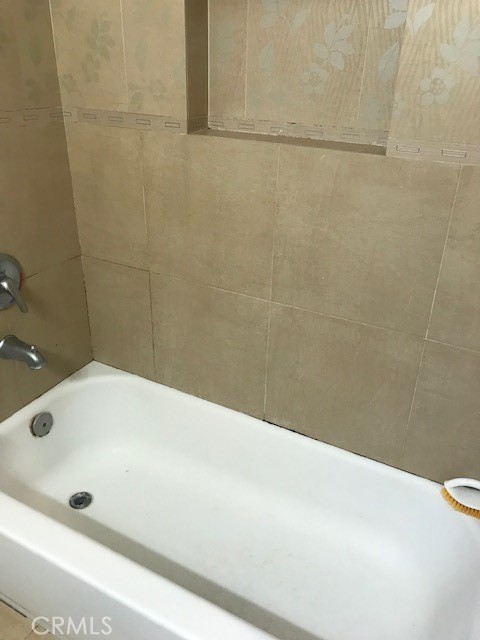 https://media.crmls.org/medias/ca6c3988-cfa1-4085-8dcc-e9adc0ad9c27.jpg?preset=X-Large