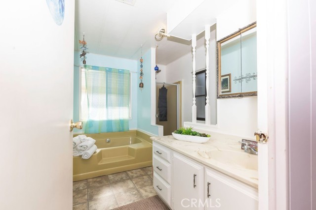 26730 Franklin Avenue, Hemet CA: https://media.crmls.org/medias/ca6c5515-a030-49f1-b977-bfd5abf79406.jpg