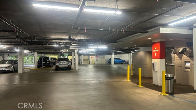 21301 Erwin Street, Woodland Hills CA: https://media.crmls.org/medias/ca6cc772-9da1-47c9-8d3f-8e3cec8cf642.jpg