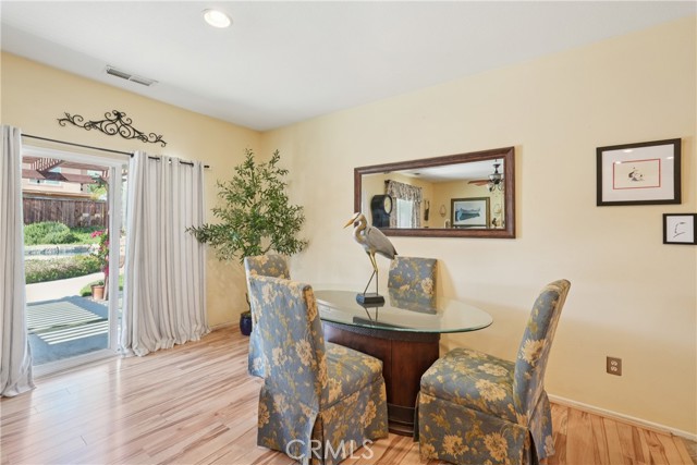 Detail Gallery Image 16 of 39 For 25644 Mountain Glen Cir, Menifee,  CA 92585 - 4 Beds | 2 Baths