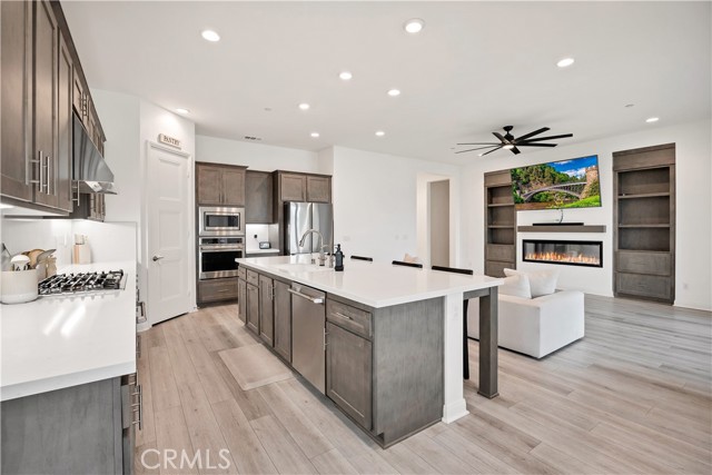 Detail Gallery Image 12 of 39 For 39481 Chamise, Temecula,  CA 92591 - 4 Beds | 3 Baths