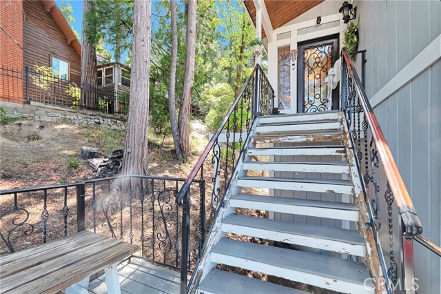 Detail Gallery Image 27 of 40 For 609 Grass Valley Rd, Lake Arrowhead,  CA 92352 - 4 Beds | 3 Baths