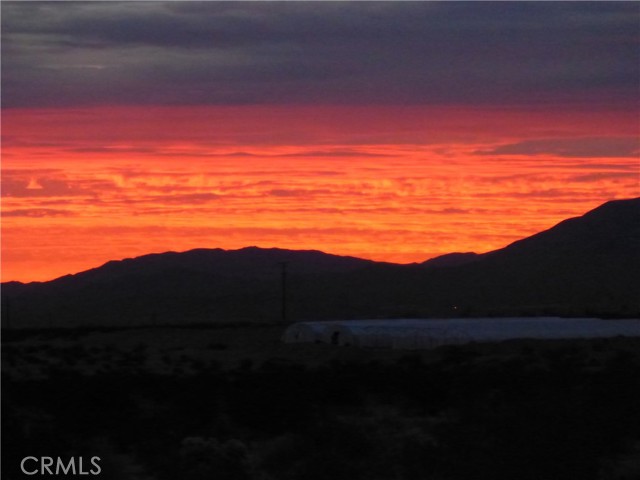 3475 Canyon Road, 29 Palms CA: https://media.crmls.org/medias/ca6d9e5f-6b25-4827-a34e-d3950b84d9a9.jpg