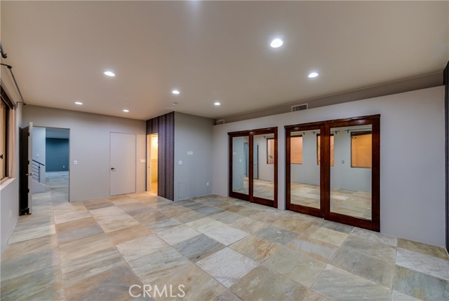 143 Union Jack Mall, Marina del Rey CA: https://media.crmls.org/medias/ca6dd4fd-9689-4e4a-8a85-42e3cf7841be.jpg